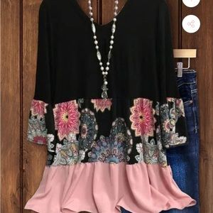 V Neck Long Sleeve Floral Print Panel Tee 
2x country-ivy boutique newnever worn